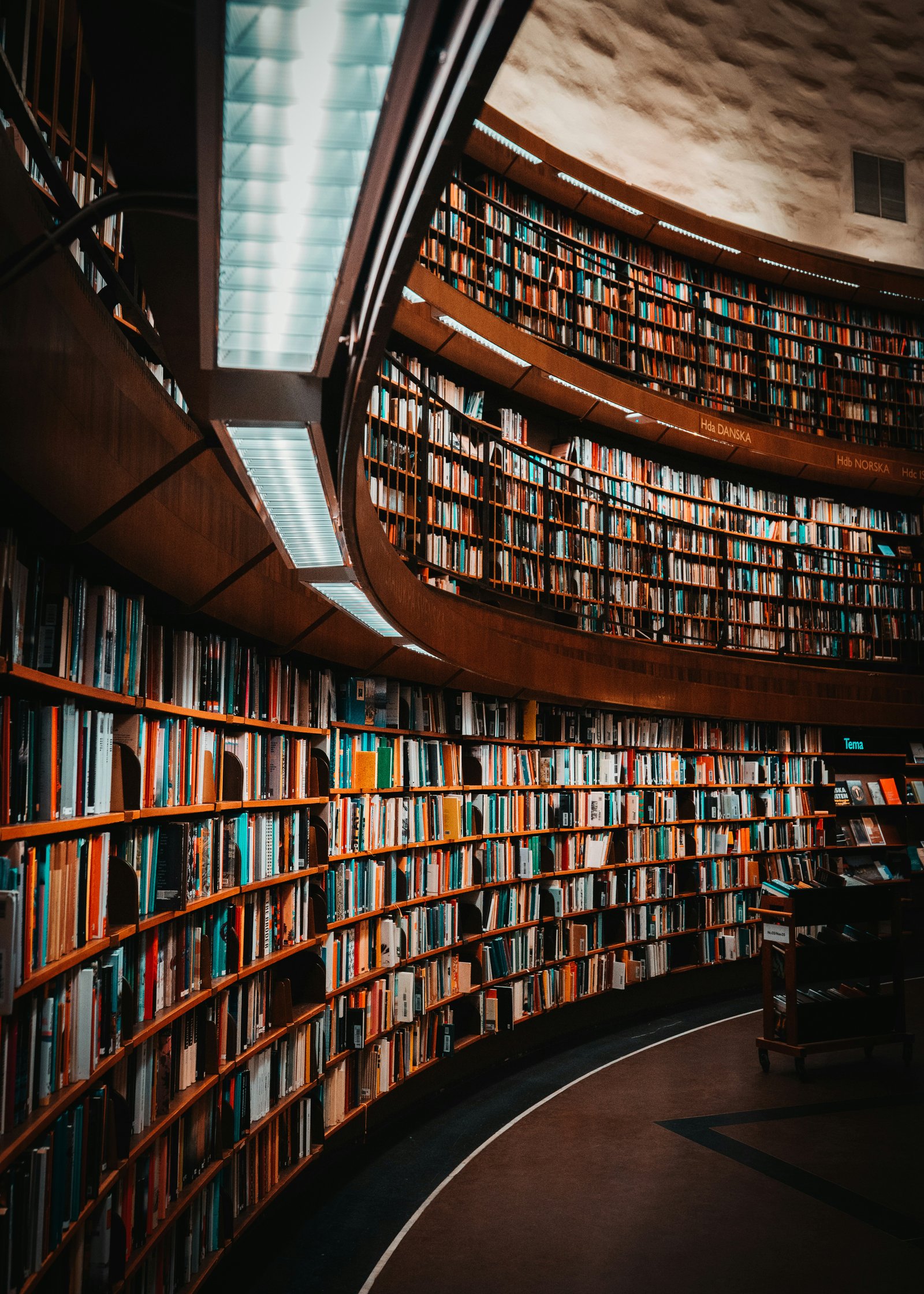 Turaath Books store